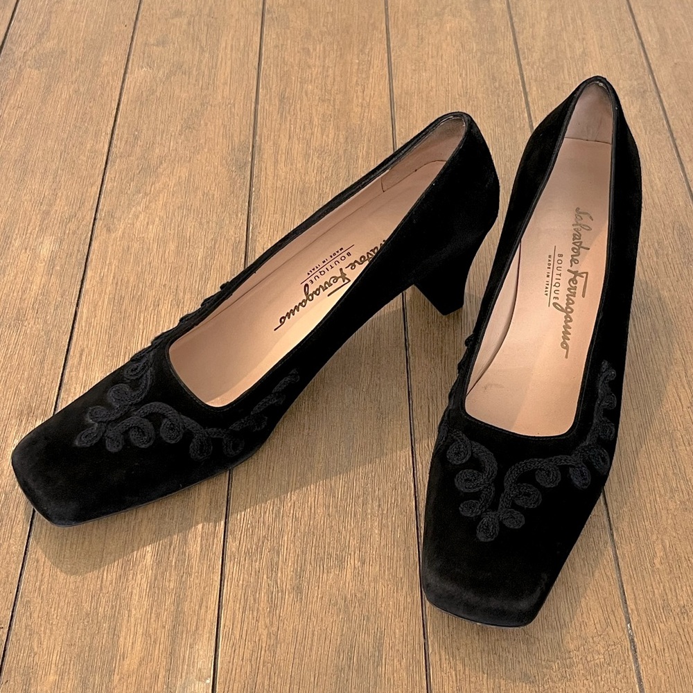Salvatore Ferragamo Vintage Pumps